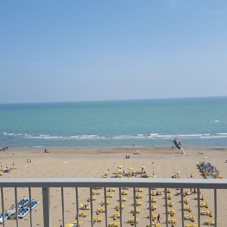 Residence Centro Commerciale - Walterigato Apartments Solo Per Famiglie Lido di Jesolo Bagian luar foto
