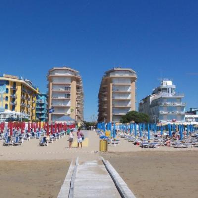Residence Centro Commerciale - Walterigato Apartments Solo Per Famiglie Lido di Jesolo Bagian luar foto