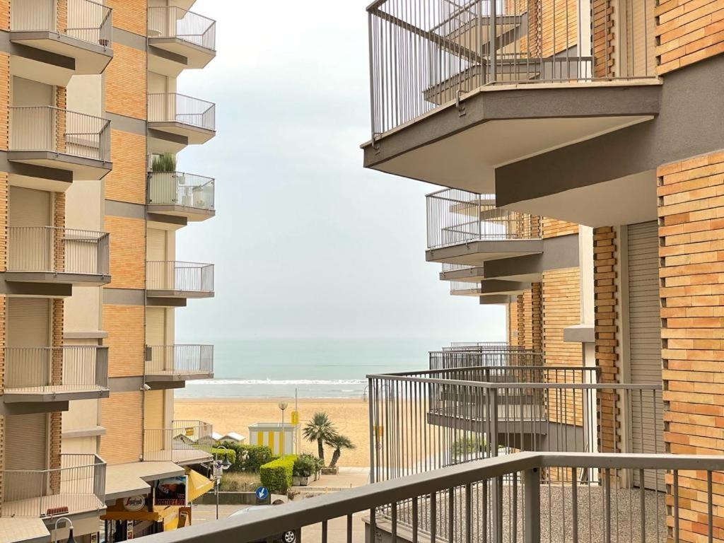 Residence Centro Commerciale - Walterigato Apartments Solo Per Famiglie Lido di Jesolo Bagian luar foto
