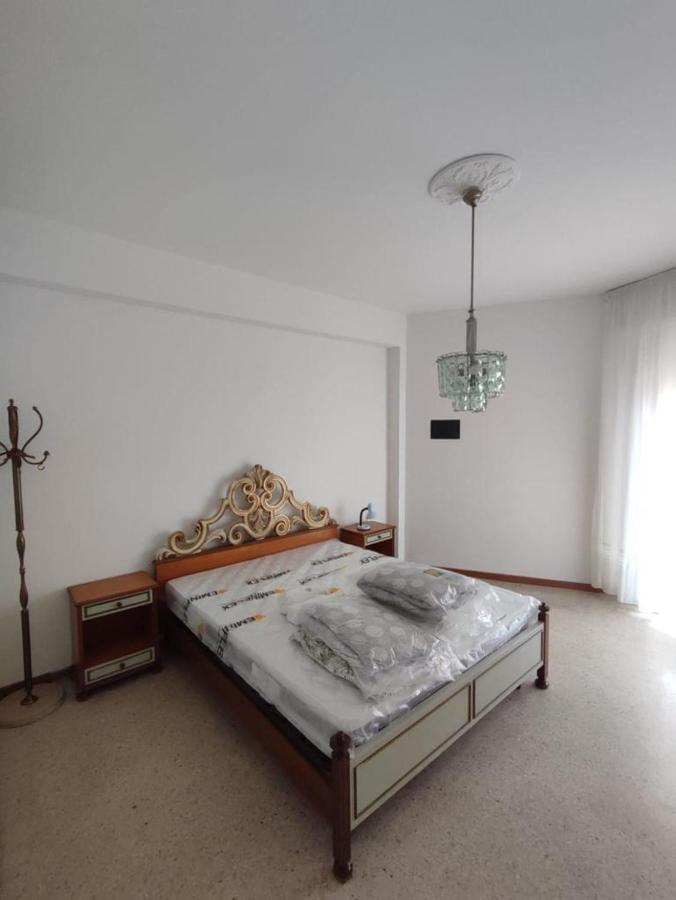 Residence Centro Commerciale - Walterigato Apartments Solo Per Famiglie Lido di Jesolo Bagian luar foto