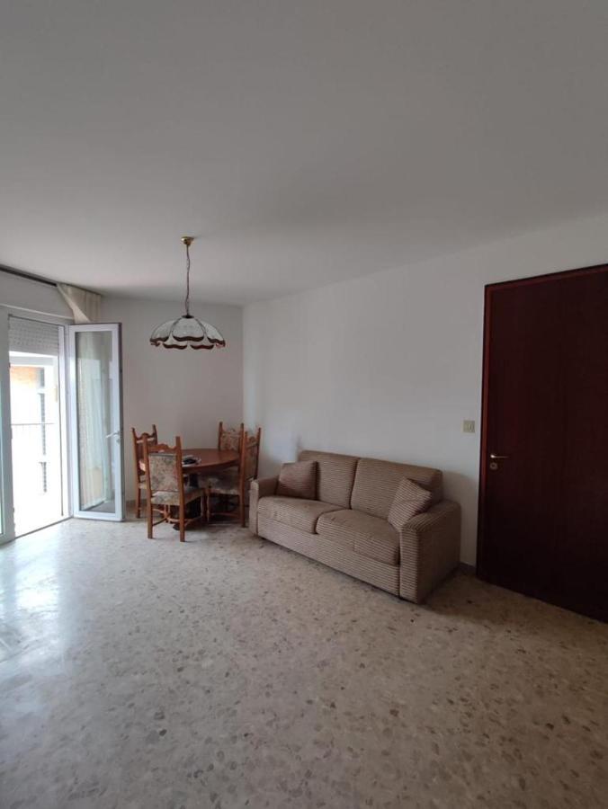 Residence Centro Commerciale - Walterigato Apartments Solo Per Famiglie Lido di Jesolo Bagian luar foto