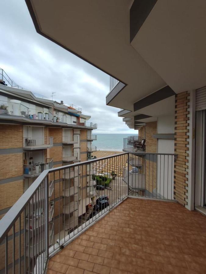 Residence Centro Commerciale - Walterigato Apartments Solo Per Famiglie Lido di Jesolo Bagian luar foto